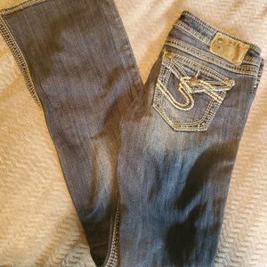 SILVER BRAND--Pioneer Jeans. Dark wash.